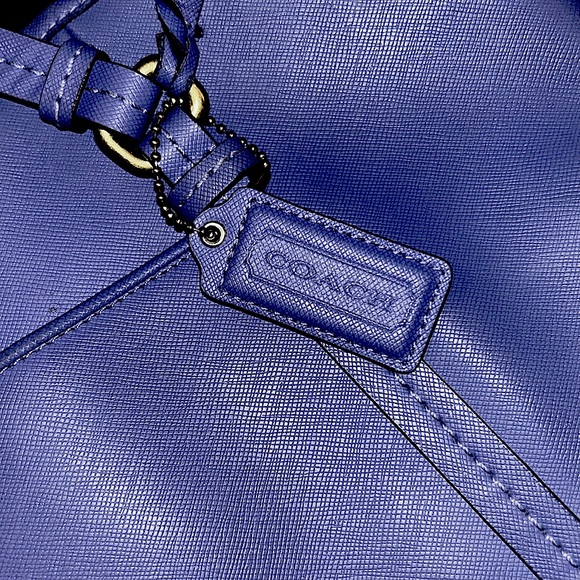 𝐂𝐎𝐀𝐂𝐇 𝐏𝐄𝐘𝐓𝐎𝐍 𝐒𝐀𝐅𝐅𝐈𝐀𝐍𝐎 𝐋𝐄𝐀𝐓𝐇𝐄𝐑 𝐙𝐈𝐏 𝐓𝐎𝐓𝐄 𝐄𝐔𝐂 - Picture 9 of 10